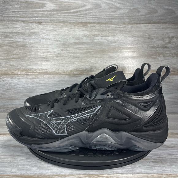 Mizuno Men’s Wave Momentum 3 Volleyball Shoes Size 13 - Picture 1 of 10